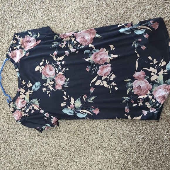 Top - Picture 3 of 3